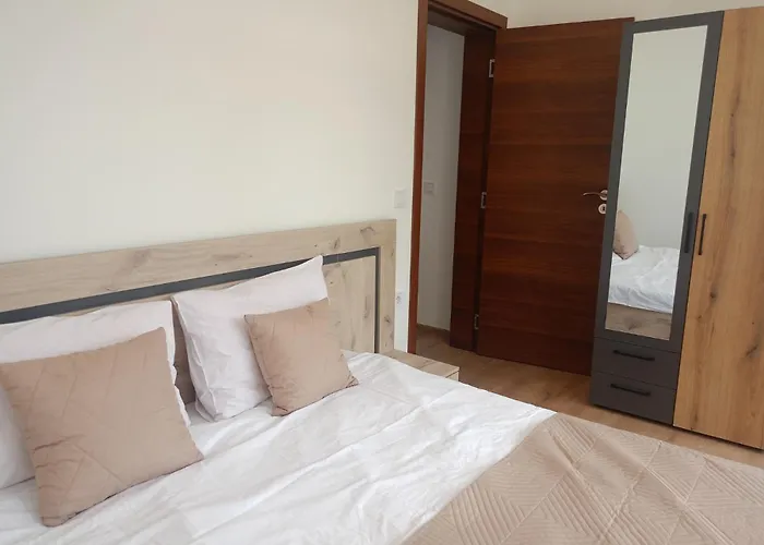 B35, Complex Sokolitsite 아파트 팜포로보